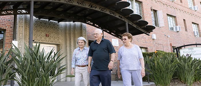 Portrait of a group outside Kingsley Manor