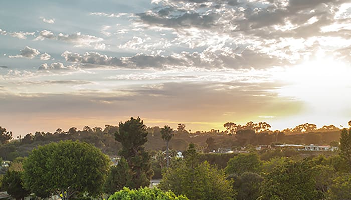 Beautfiul horizon image of San Diego sunset